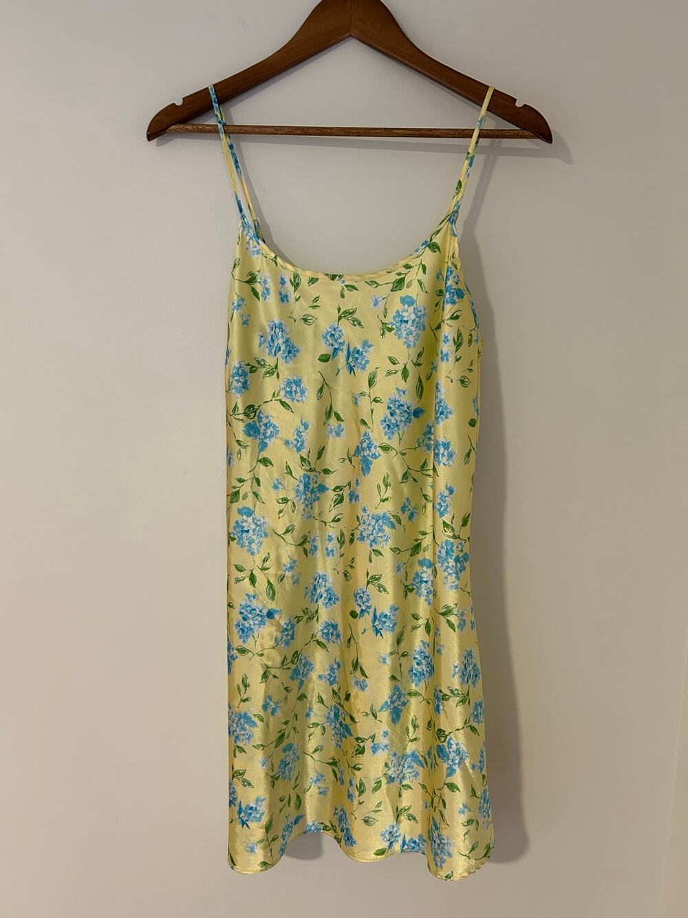 Avon Garden Floral Yellow Blue Hydrangea Vintage Slip Dress Chemise Satin M EUC